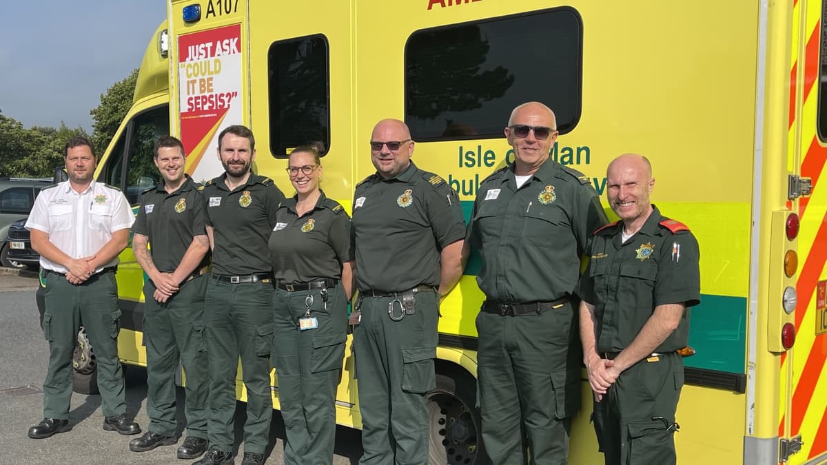 Welsh paramedics arrive to support Manx Grand Prix | iomtoday.co.im